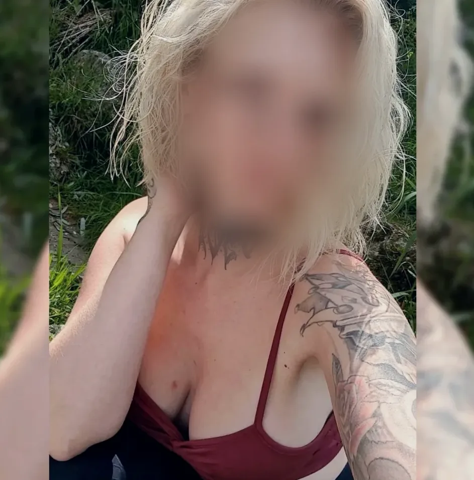 Fiona, 30