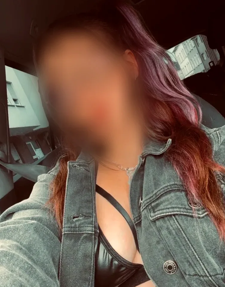 Jelena, 27