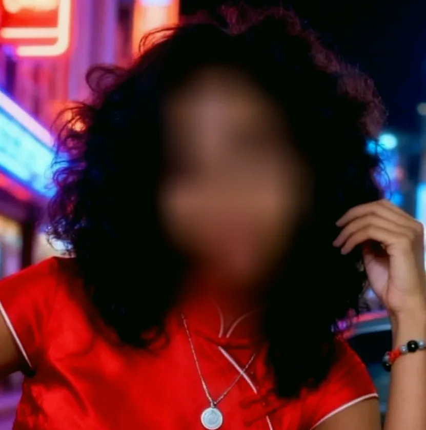 Rosa, 38